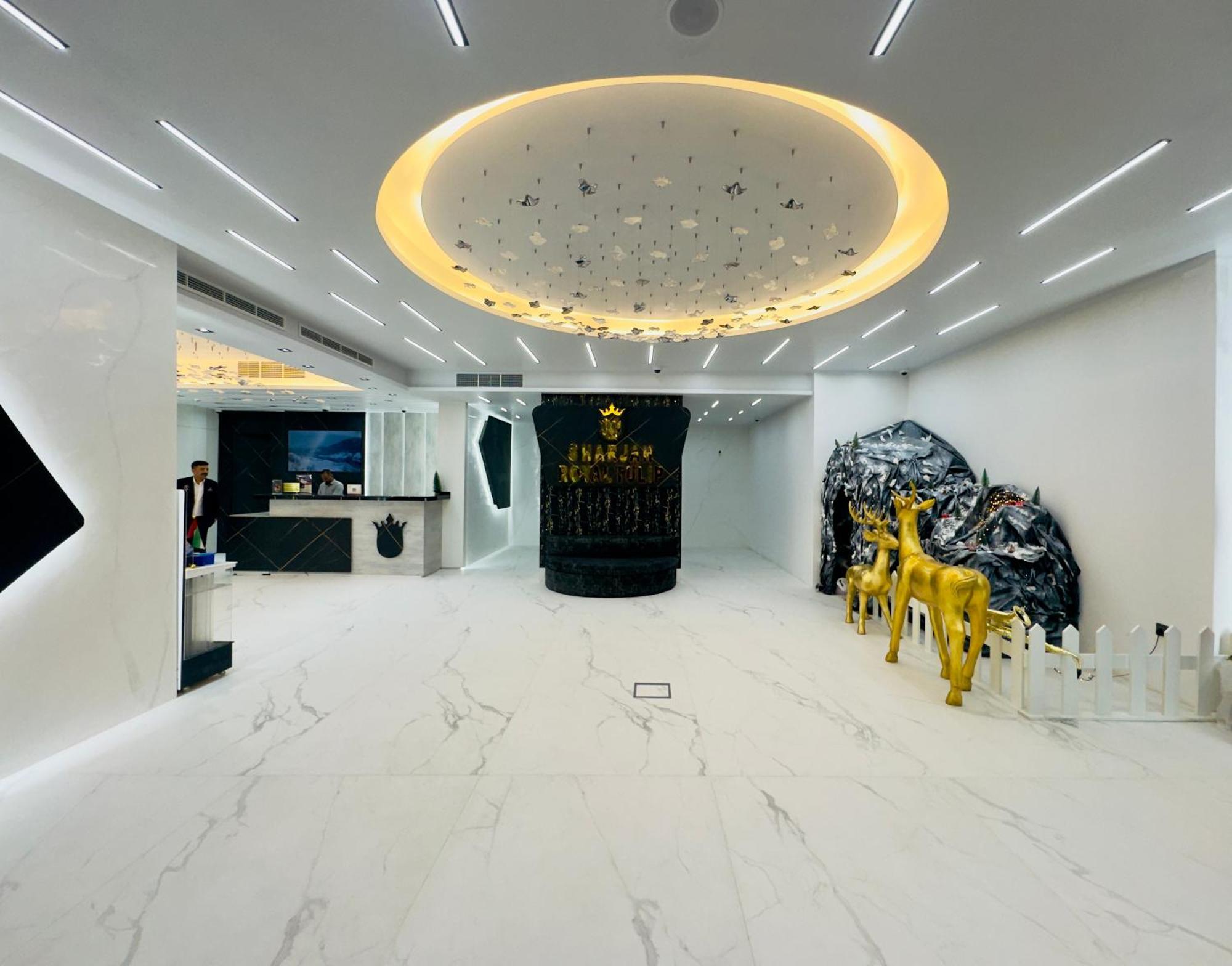 沙迦皇家郁金香公寓式酒店 外观 照片